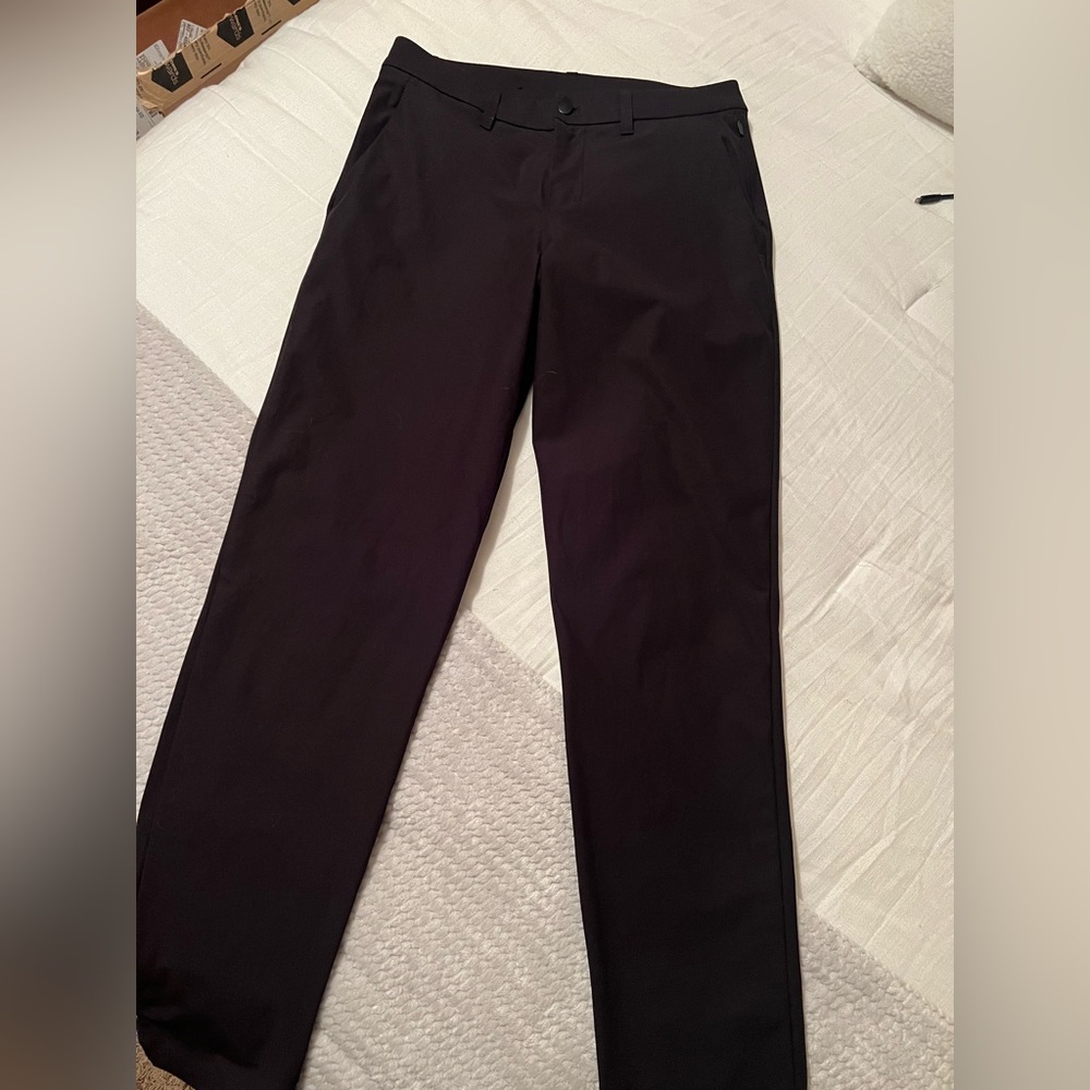 Lululemon Men’s Black ABC pants. 31” x 32”